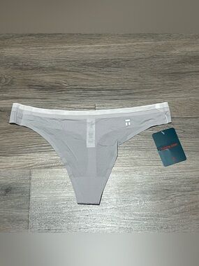 Tommy John Women's Medium Air Thong Panty Underwear Gull Gray Breathable NWT